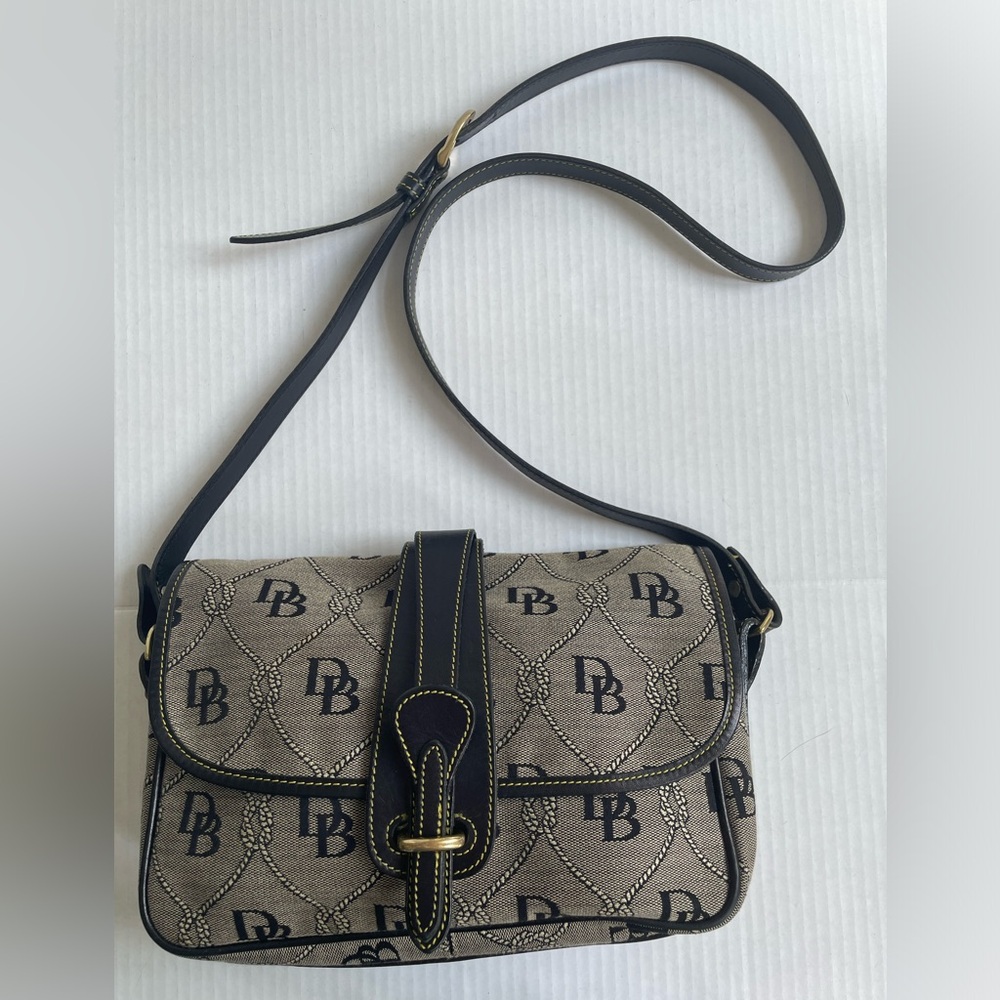 Dooney & Bourke flap signature shoulder bag